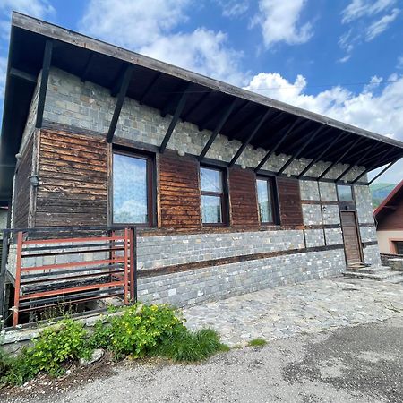 Casuta De Piatra Villa Busteni Exterior photo